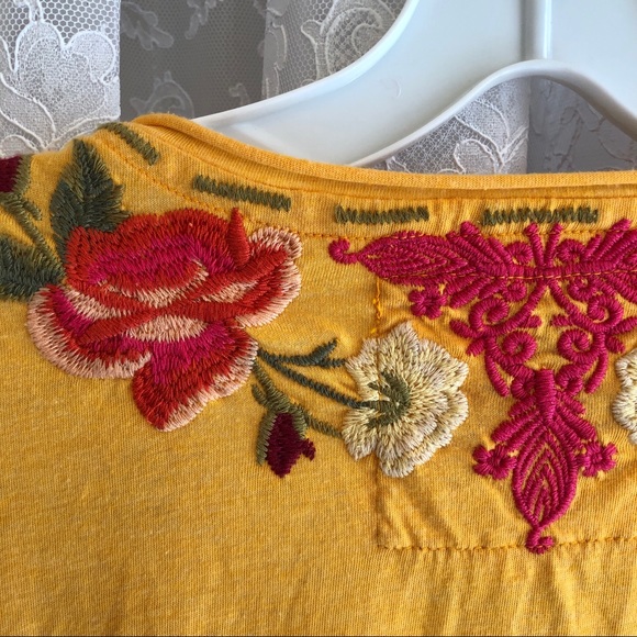JOHNNY WAS * EUC Yellow Embroidered Top - Picture 5 of 5